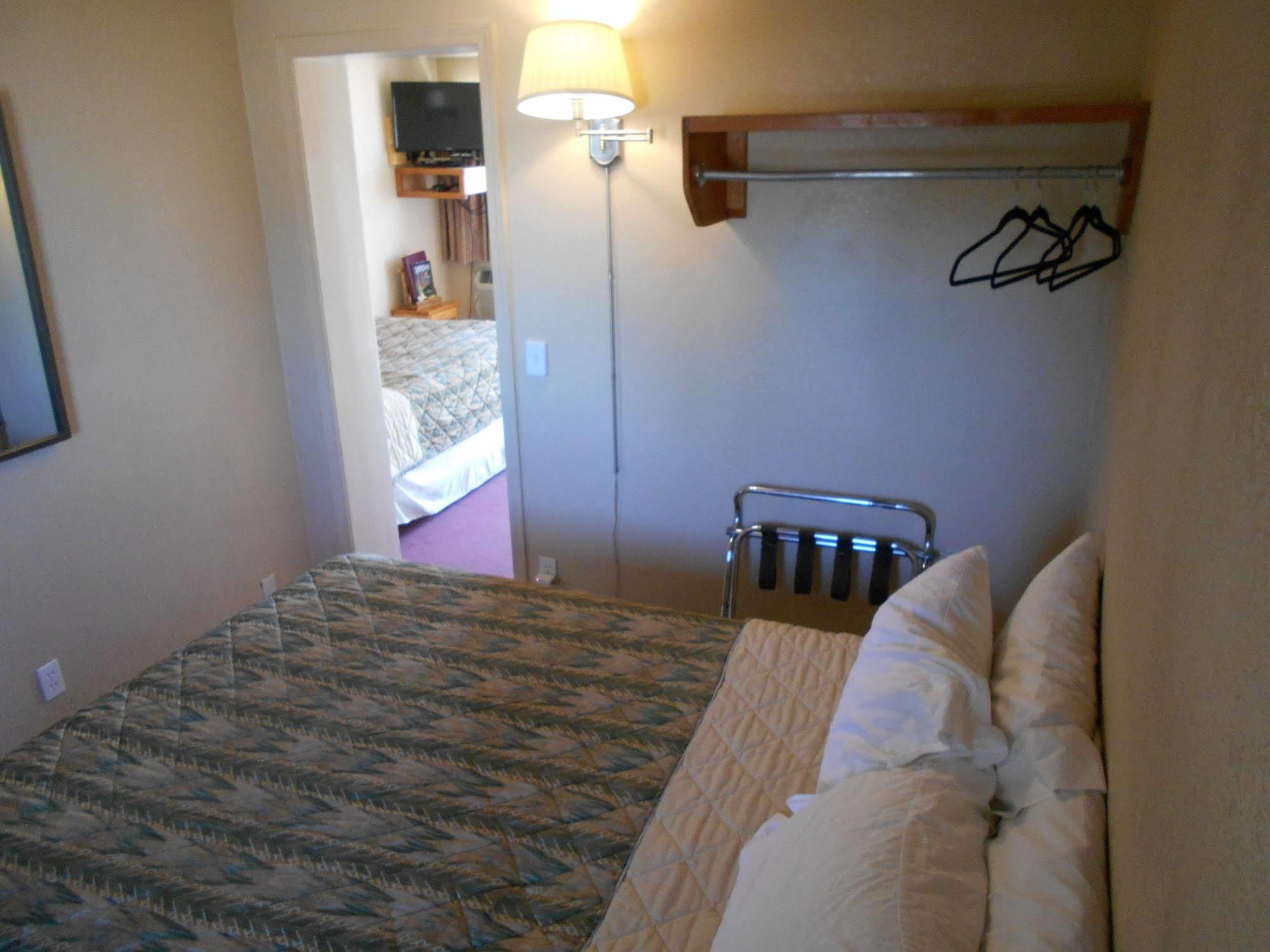 Super Saver Inn Sheridan Dış mekan fotoğraf